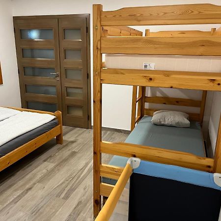 Rajczi Apartman Mohacs Bagian luar foto
