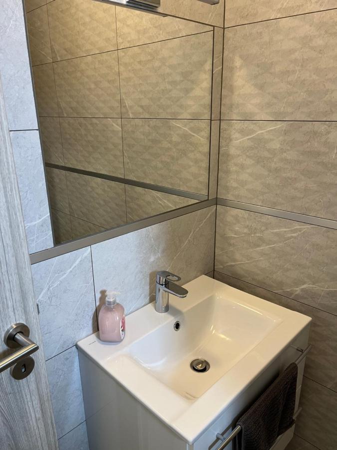 Rajczi Apartman Mohacs Bagian luar foto